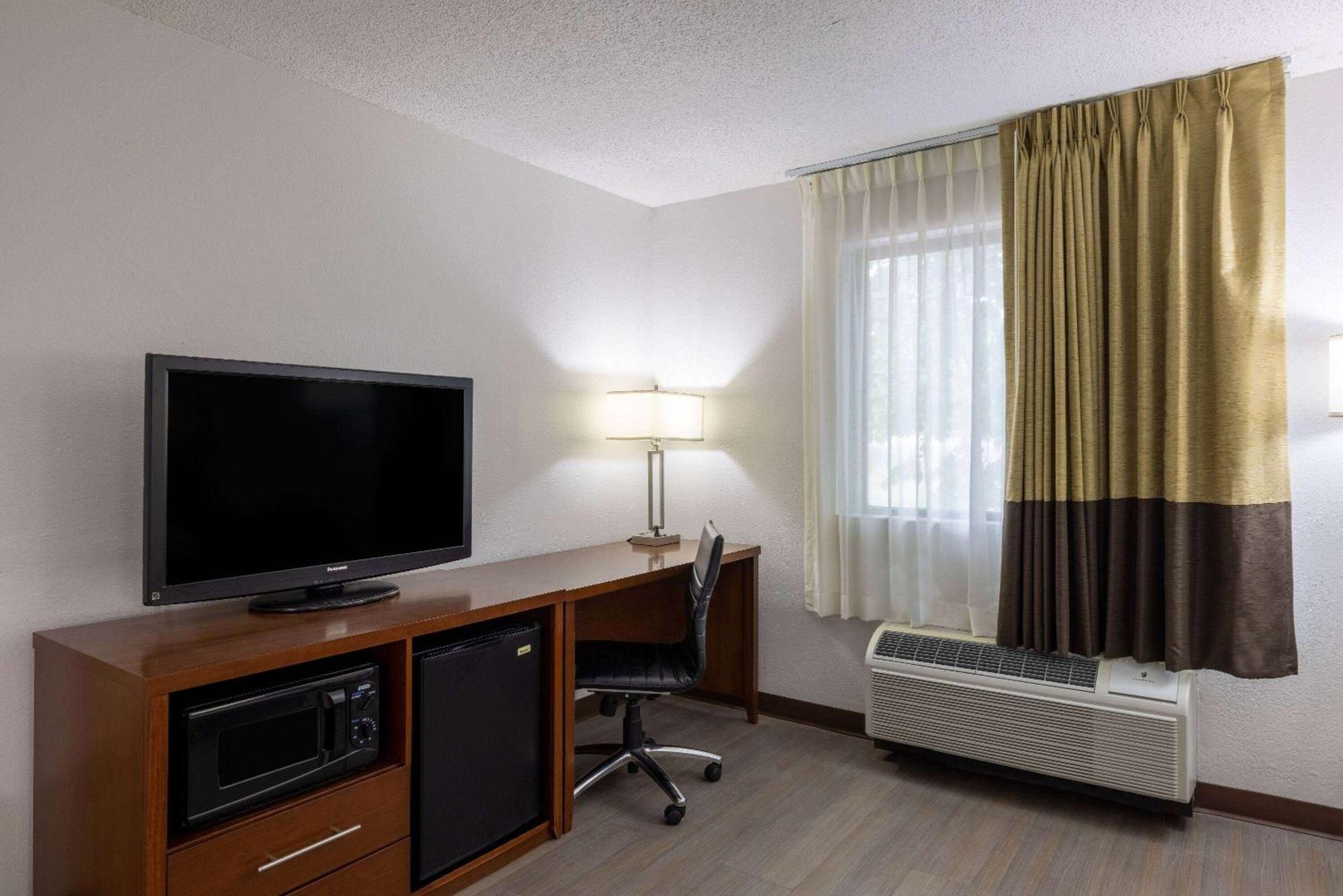 Travelodge By Wyndham Brooklyn Center Exteriér fotografie