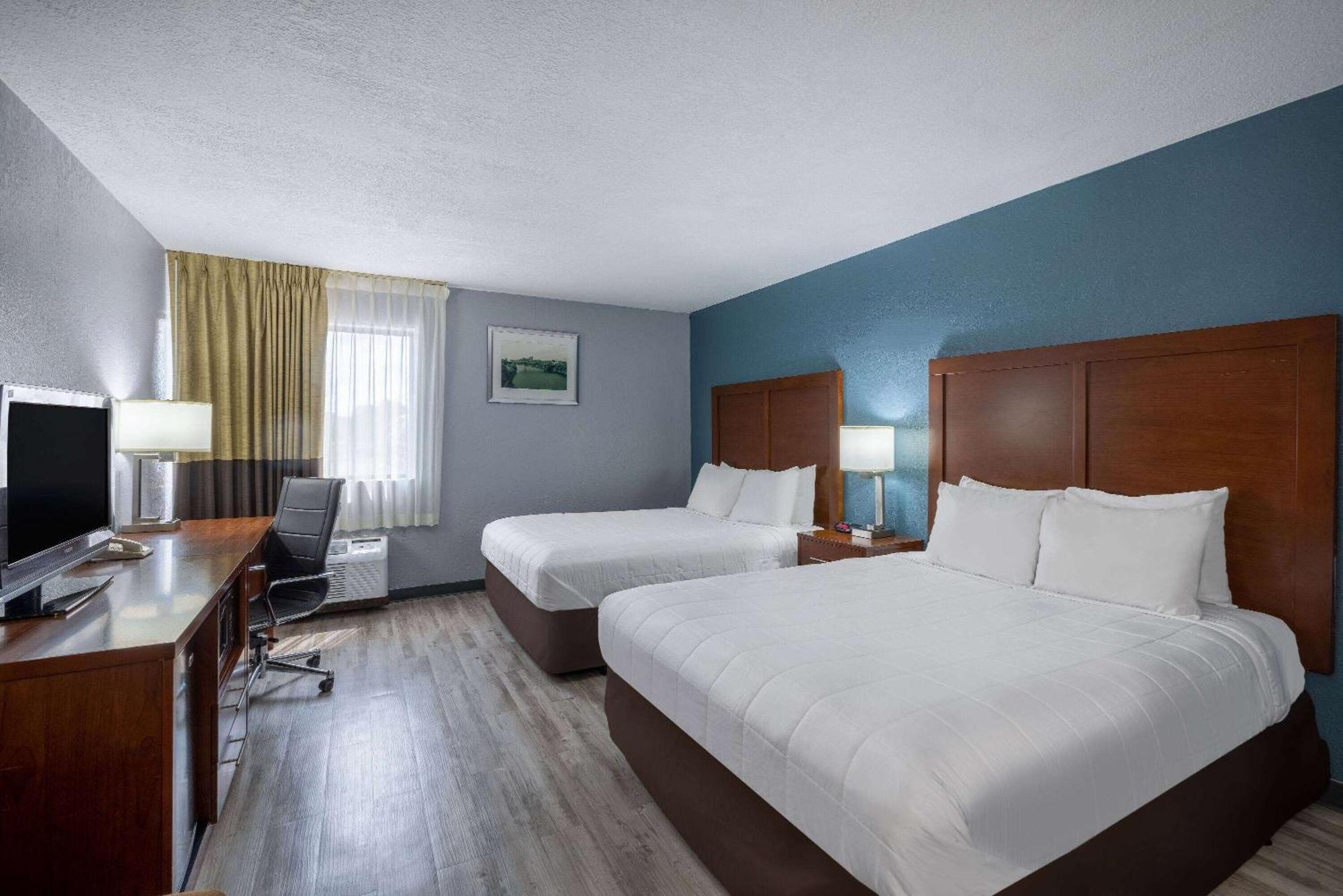 Travelodge By Wyndham Brooklyn Center Exteriér fotografie