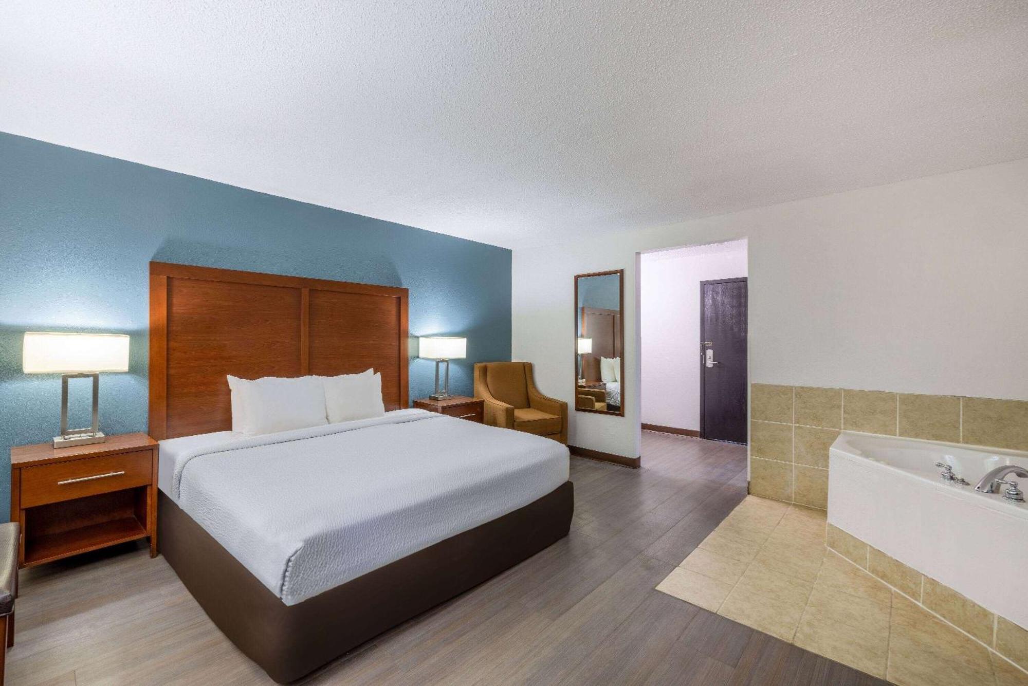 Travelodge By Wyndham Brooklyn Center Exteriér fotografie